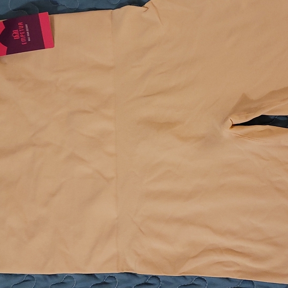 Empetua High-Waisted Shaper Shorts - Picture 4 of 6